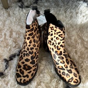 Cole Haan Leopard print calf hair New never worn